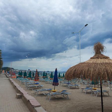 Bral Apartment 7 - Two-Bedroom With Seaview Durrës Eksteriør bilde