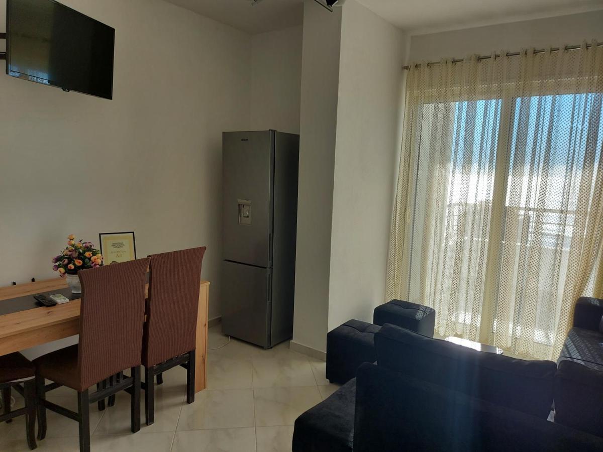 Bral Apartment 7 - Two-Bedroom With Seaview Durrës Eksteriør bilde