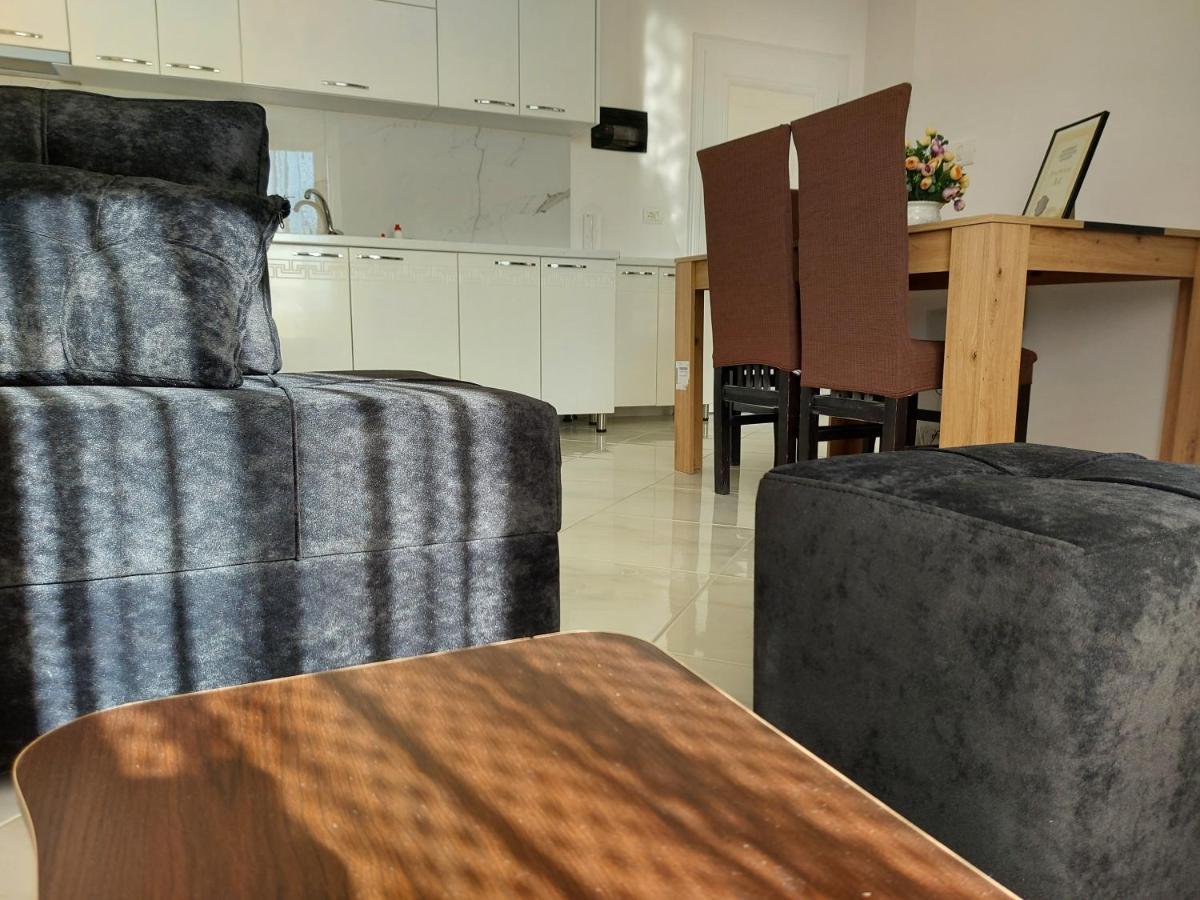 Bral Apartment 7 - Two-Bedroom With Seaview Durrës Eksteriør bilde