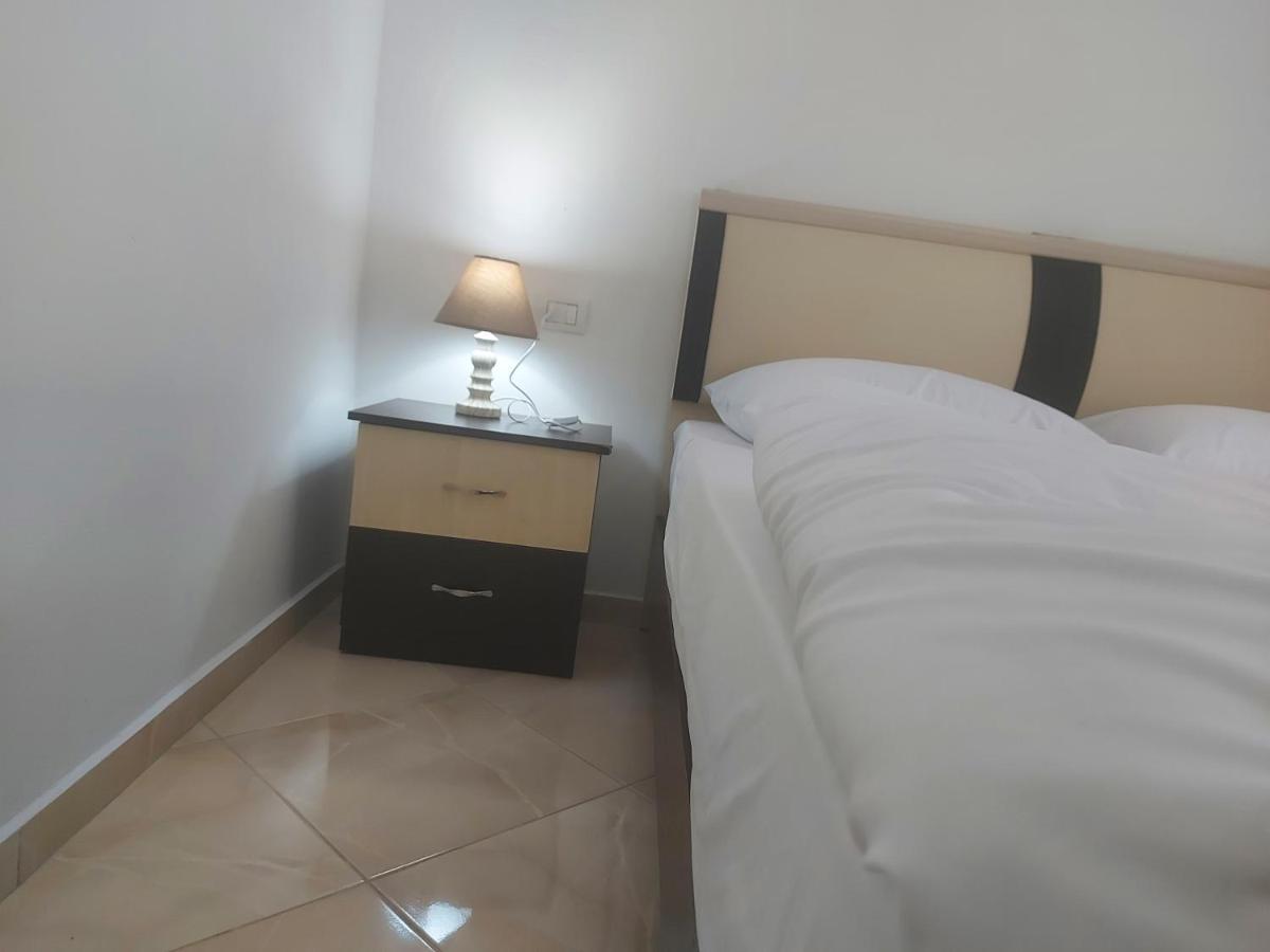 Bral Apartment 7 - Two-Bedroom With Seaview Durrës Eksteriør bilde