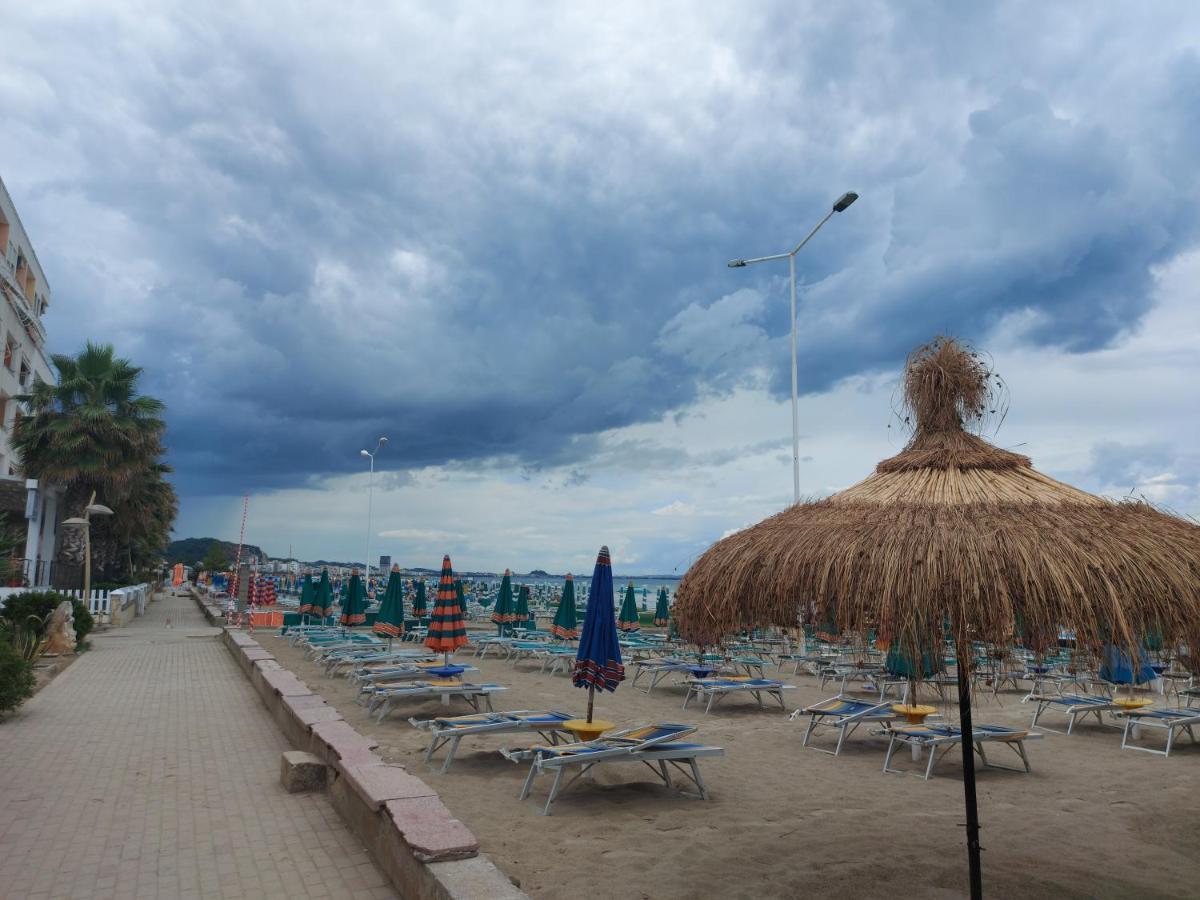 Bral Apartment 7 - Two-Bedroom With Seaview Durrës Eksteriør bilde